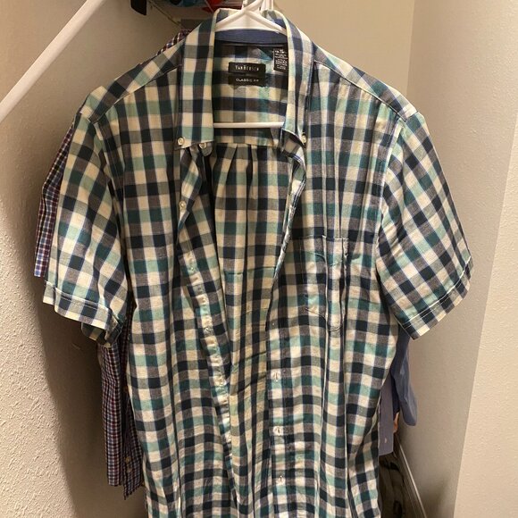 Van Heusen Checkered Dress Shirt | Short Sleeve | 15/15.5 Medium - Picture 1 of 2
